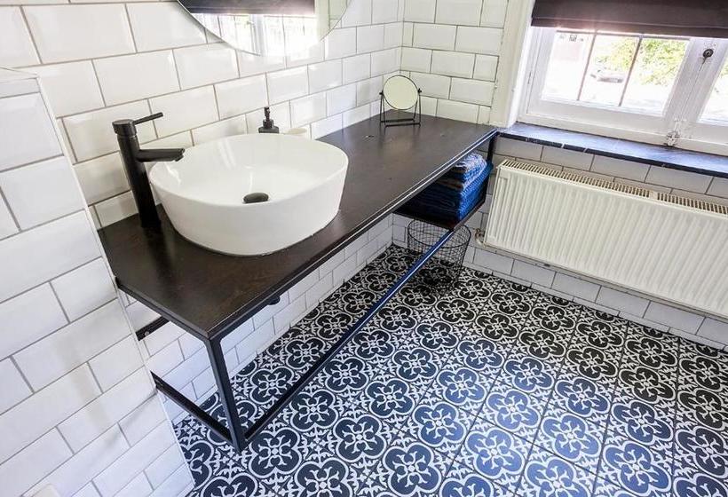 مبيت وإفطار Osti