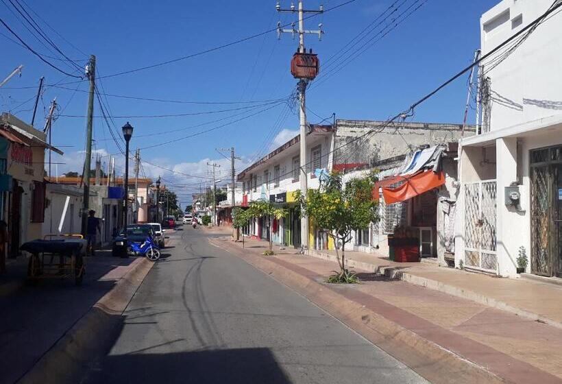 酒店 Bea Rooms And Studios