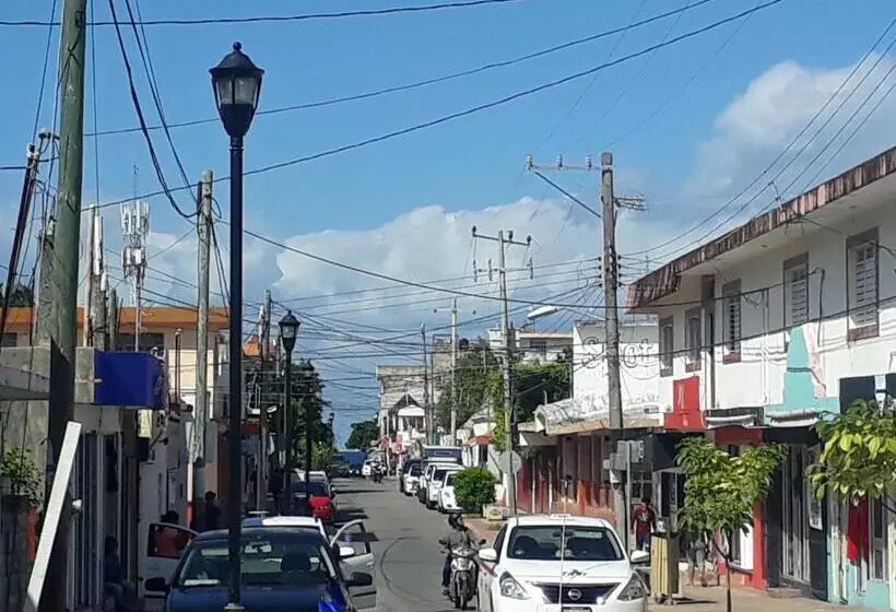 هتل Bea Rooms And Studios