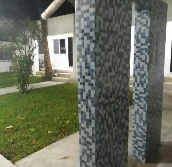 هتل Bea Rooms And Studios