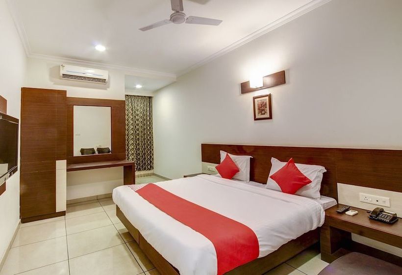 Отель Capital O 45454  The Spring