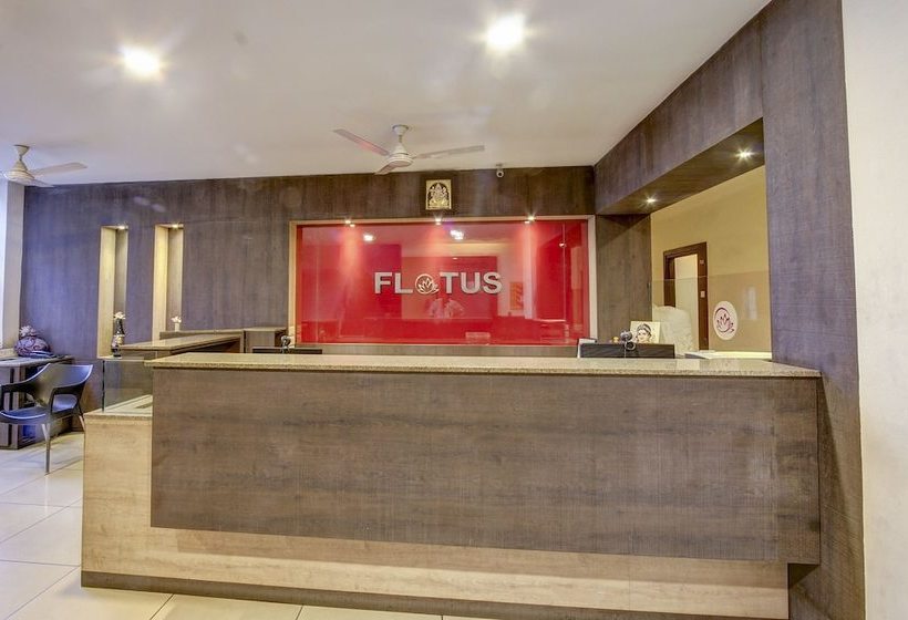 Отель Capital O 45454  The Spring