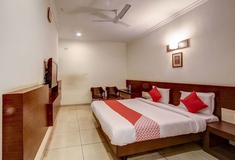 Отель Capital O 45454  The Spring