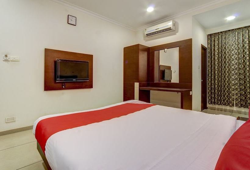 Отель Capital O 45454  The Spring