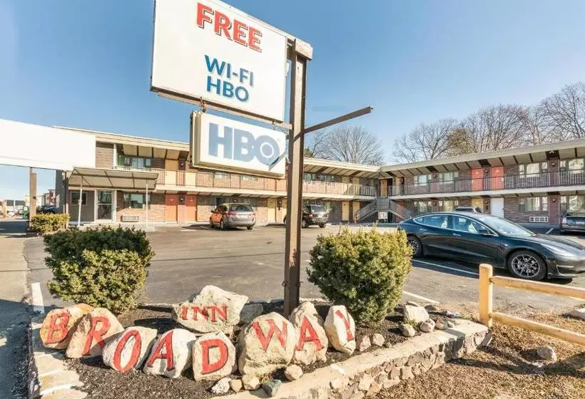 Motelli Broadway Inn