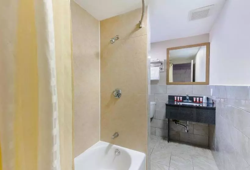 Motelli Broadway Inn