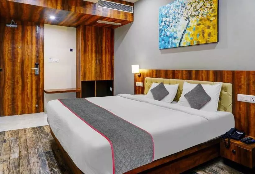 Townhouse 1199 Hotel Dev S Inn By Cj