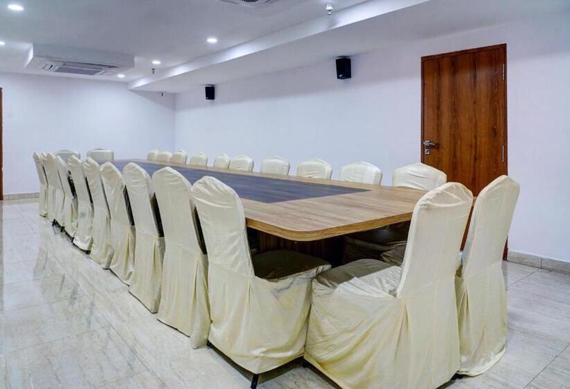 Townhouse 1199 Hotel Dev S Inn By Cj