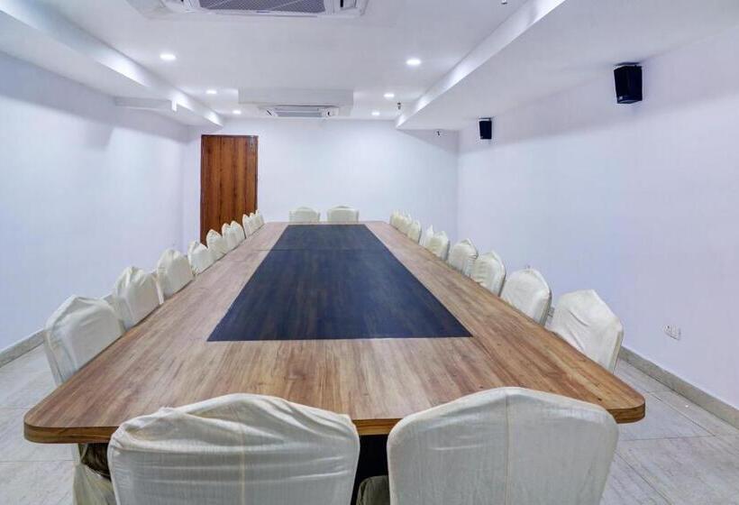 Townhouse 1199 Hotel Dev S Inn By Cj