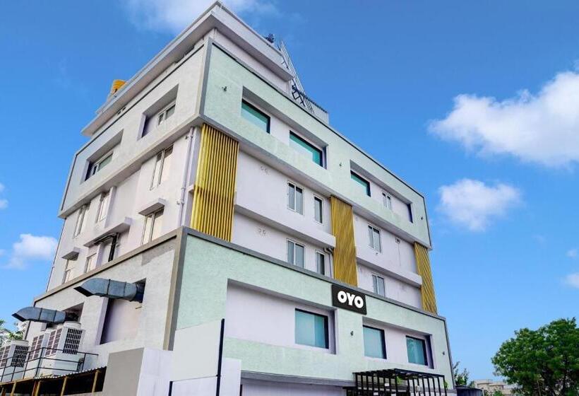 Townhouse 1199 Hotel Dev S Inn By Cj