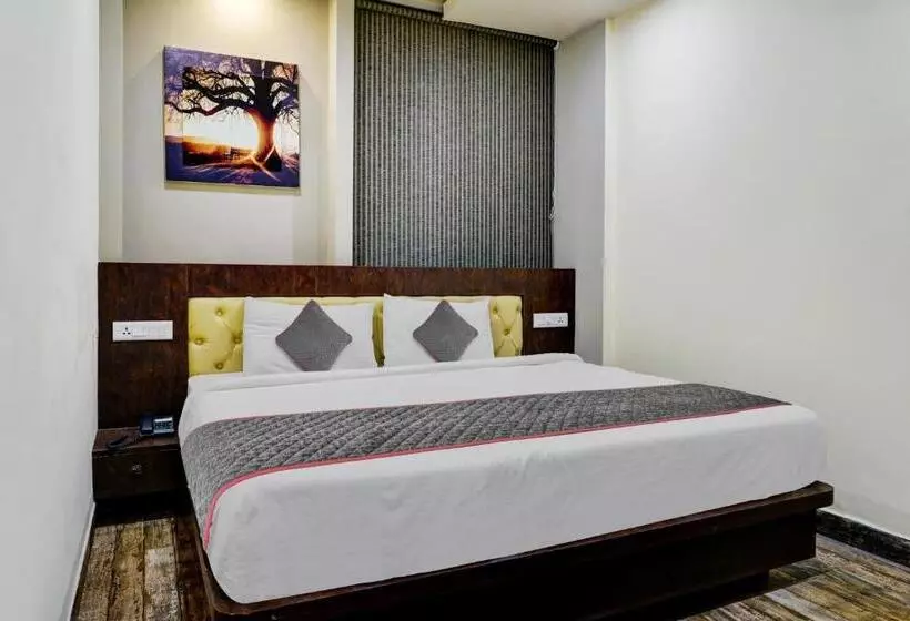 Townhouse 1199 Hotel Dev S Inn By Cj