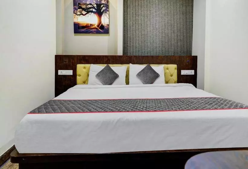 Townhouse 1199 Hotel Dev S Inn By Cj