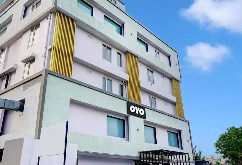 Townhouse 1199 Hotel Dev S Inn By Cj