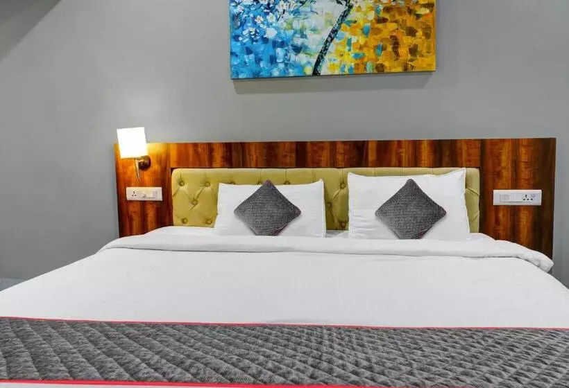 Townhouse 1199 Hotel Dev S Inn By Cj