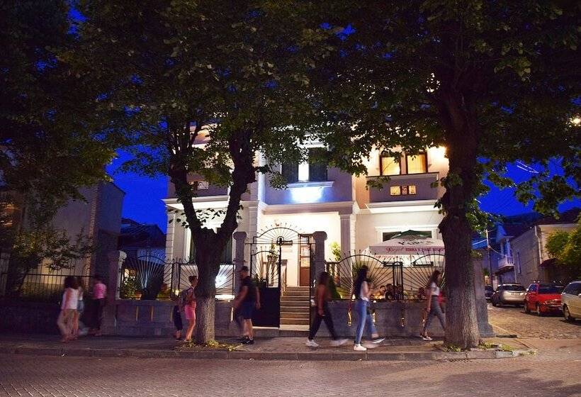 تختخواب و صبحانه Eagles Philadelfia