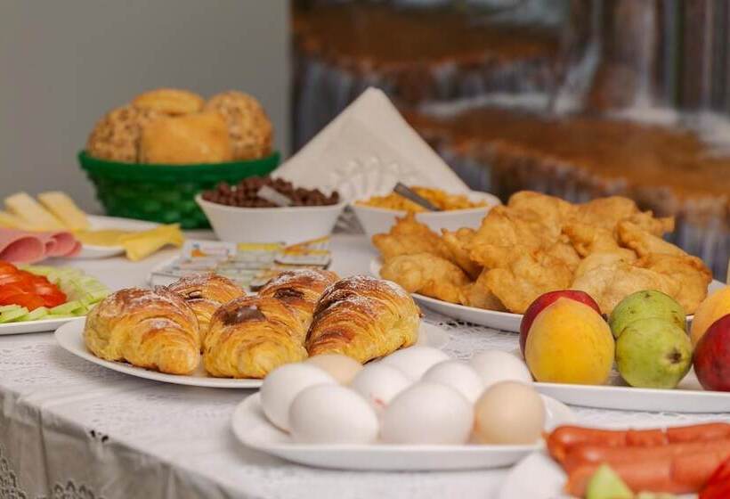 تختخواب و صبحانه Eagles Philadelfia