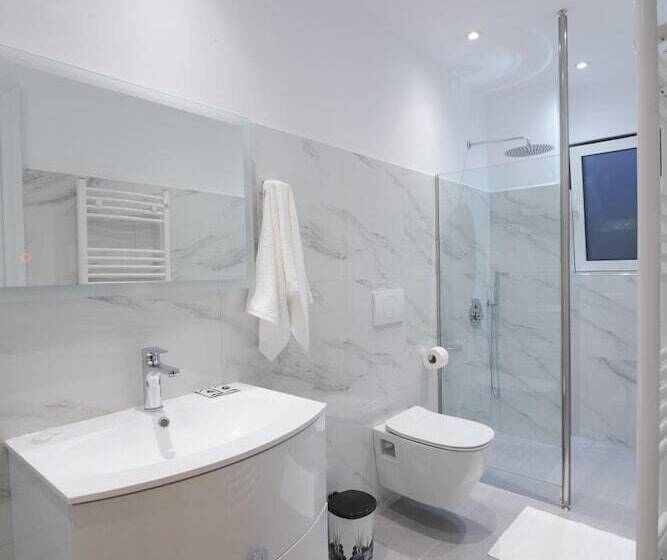 تختخواب و صبحانه Eagles Philadelfia