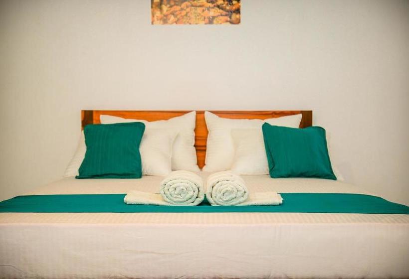 مبيت وإفطار Kandy Spice Villa