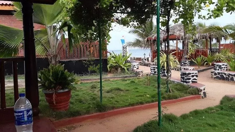 هتل Anandas Beach Resort