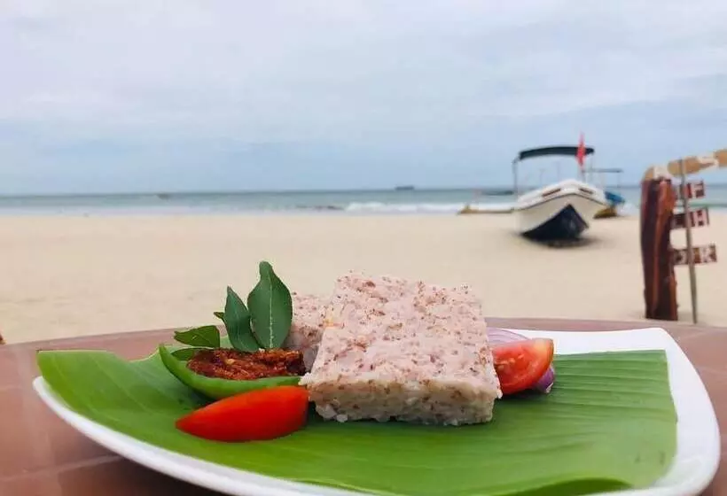 هتل Anandas Beach Resort