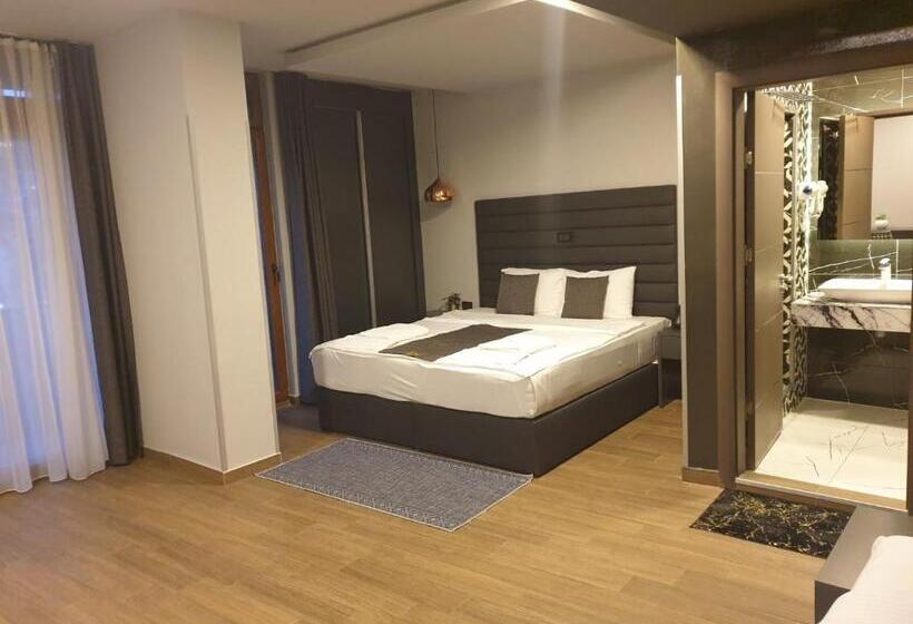 هتل International Palace