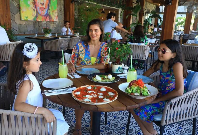 Hotell Mare Deluxe Residences & Villas