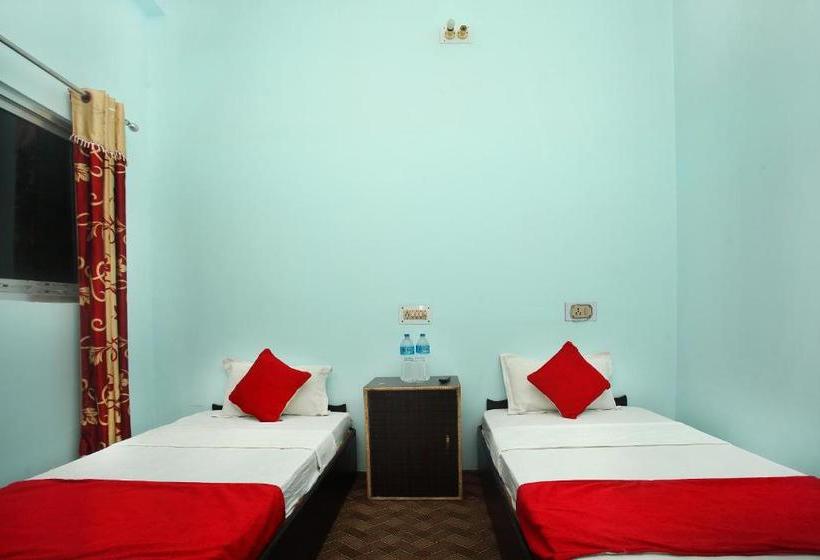 호텔 Spot On 489 The Roadhouse Restro And