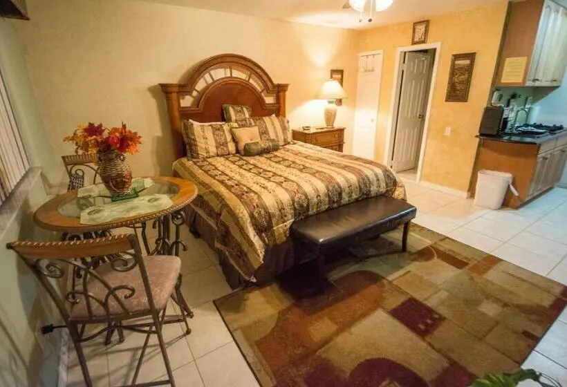 Camelot Beach Suites