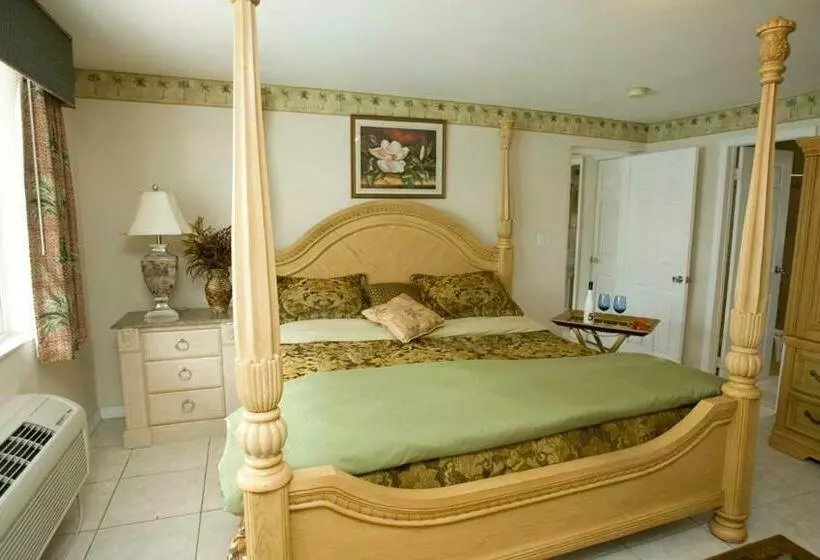 Camelot Beach Suites