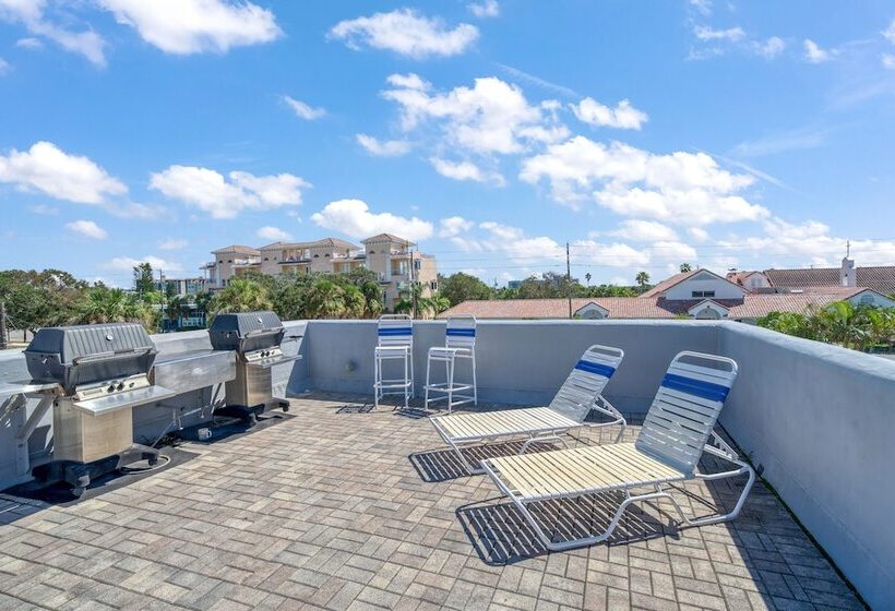 Camelot Beach Suites