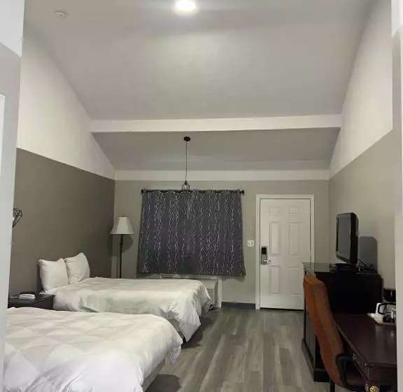 Captain's Lodge Motel