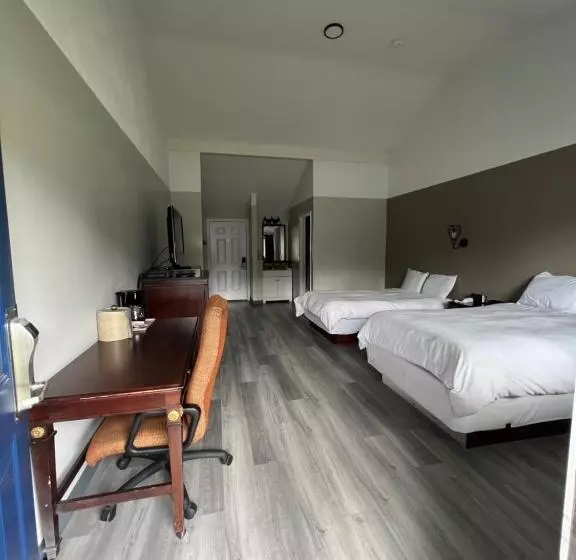 Captain's Lodge Motel