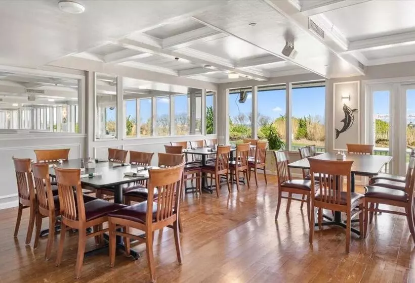 Carousel Resort Hotel And Condominiums