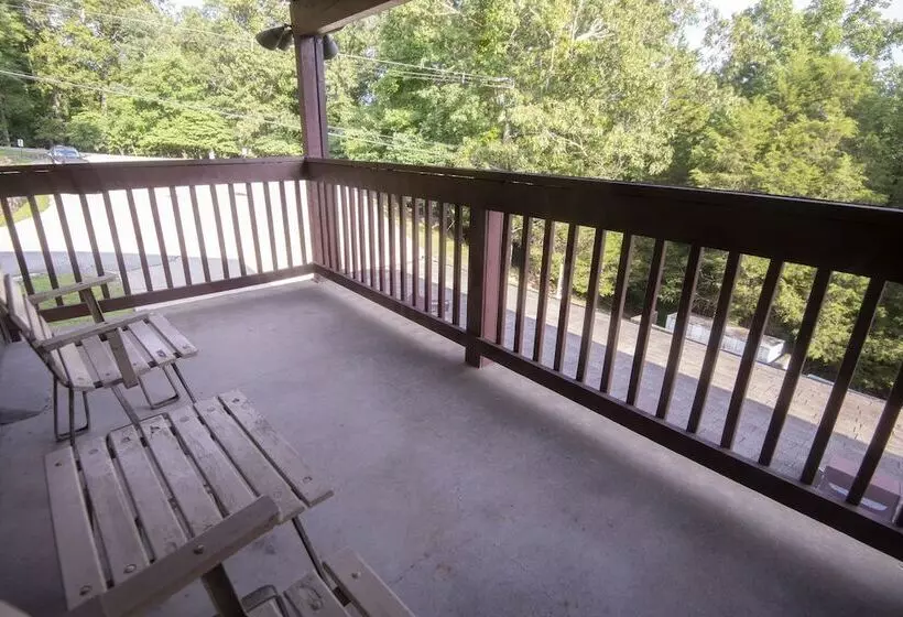 Carter Caves State Resort Park