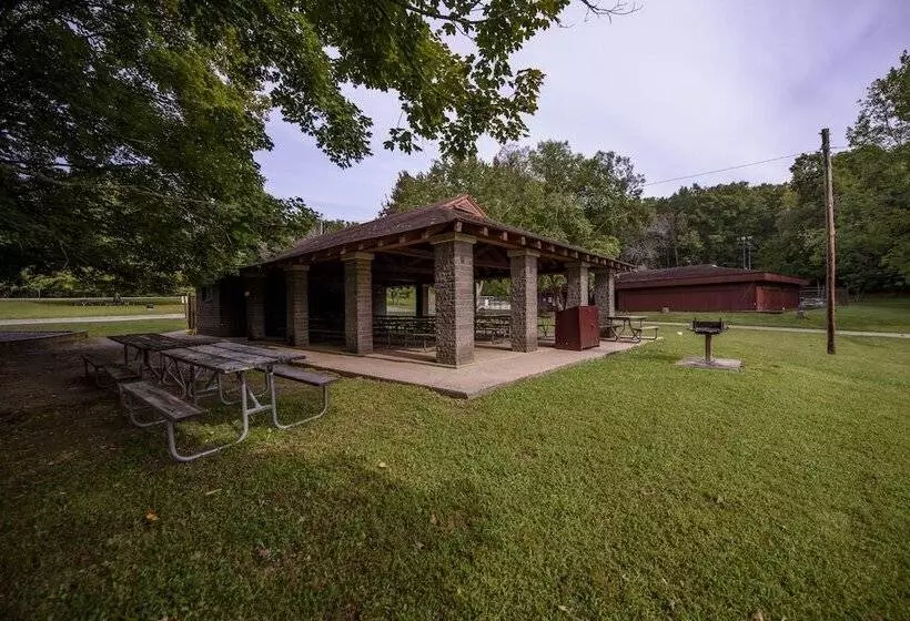 Carter Caves State Resort Park