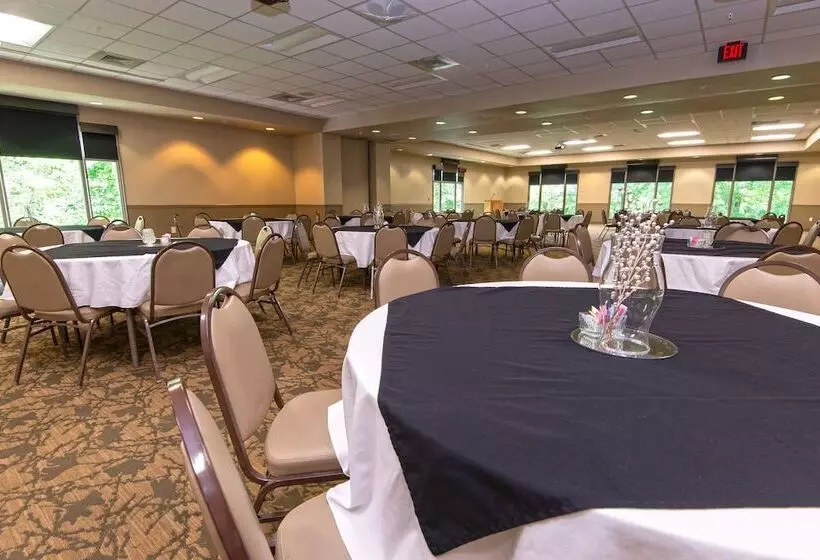 Carter Caves State Resort Park