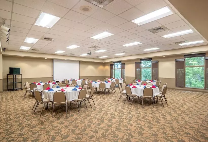 Carter Caves State Resort Park