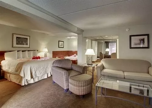 Clarion Hotel Airport