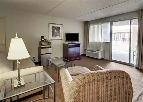 Clarion Hotel Airport