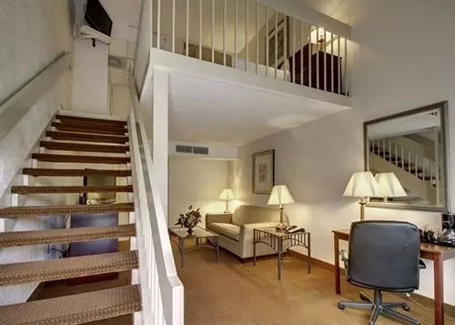 Clarion Hotel Airport