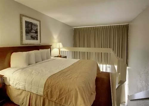 Clarion Hotel Airport