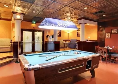 Clarion Hotel Airport