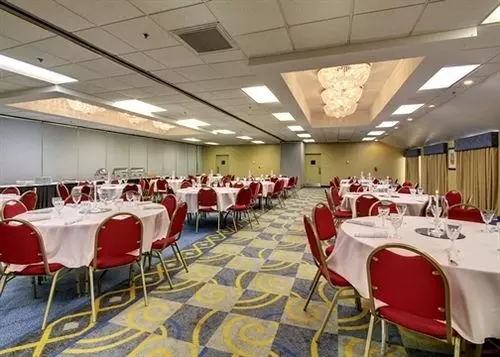 Clarion Hotel Airport