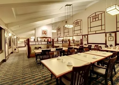 Clarion Hotel Airport