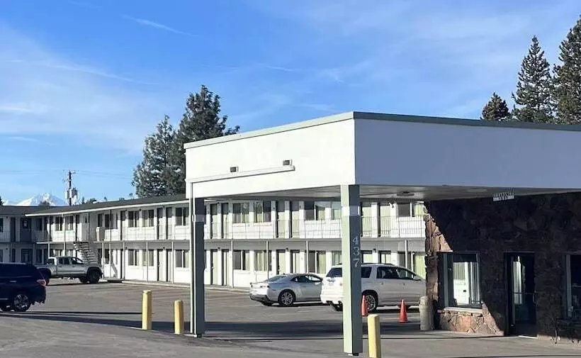 호텔 Bend Inn & Suites