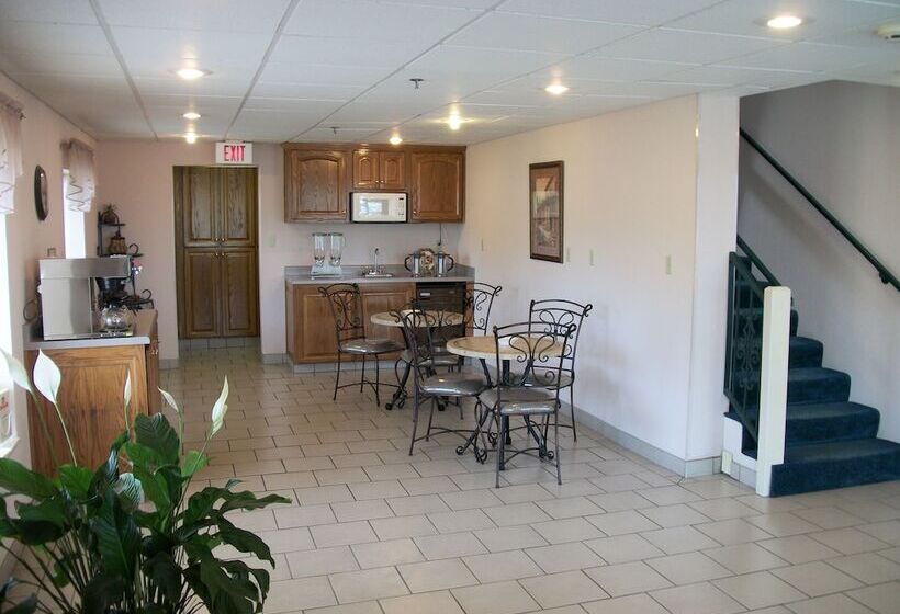 فندق Budget Host Westgate Inn