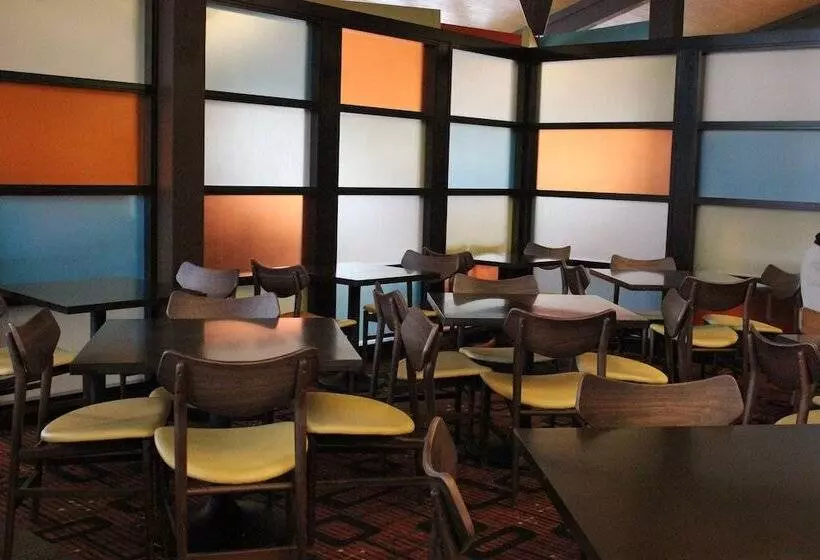 בית מלון כפרי Canyon Lodge & Cabins   Inside The Park