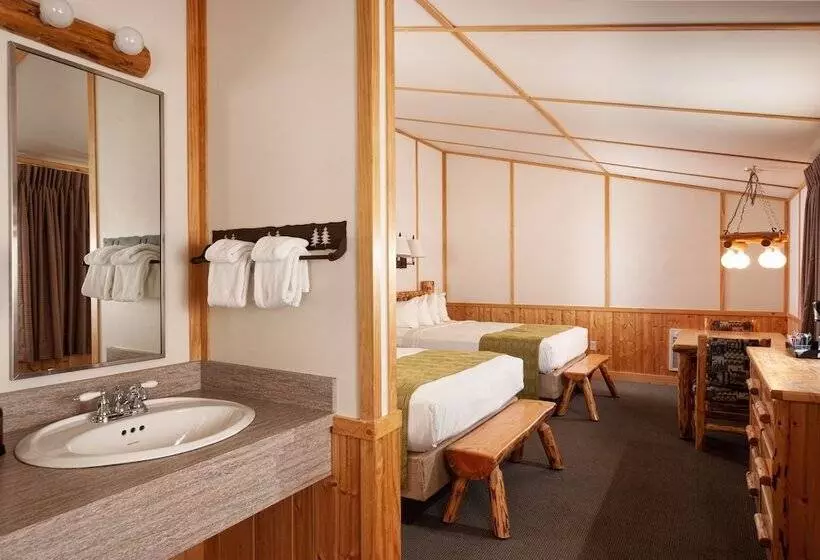 בית מלון כפרי Canyon Lodge & Cabins   Inside The Park