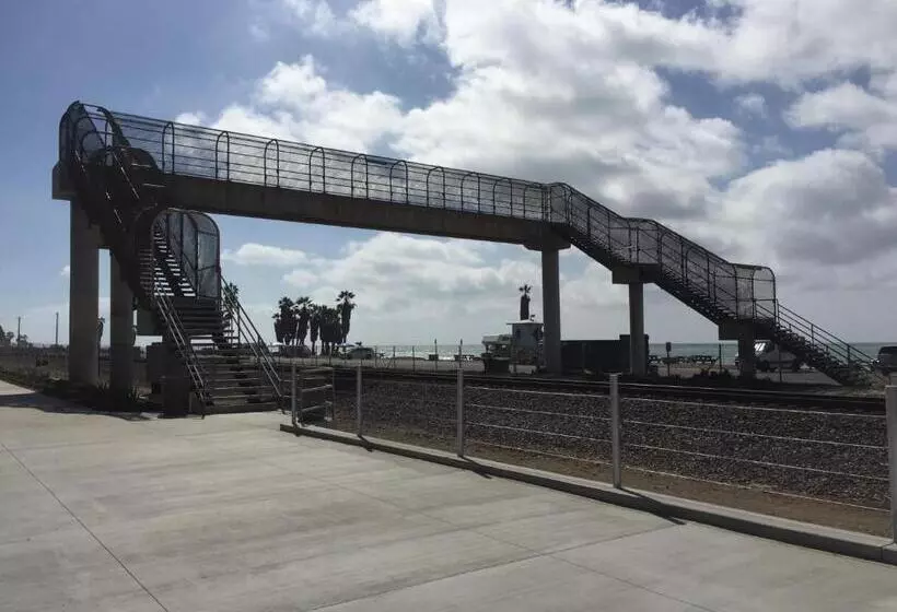 Отель Capistrano Surfside Inn