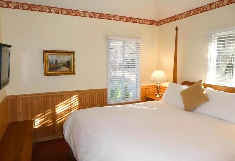 酒店 Carmel Fireplace Inn